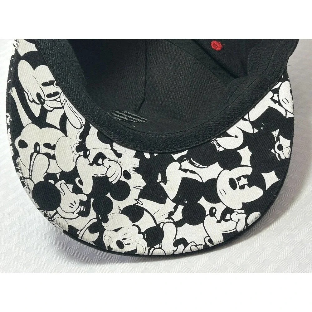 Disney Parks Mickey Mouse Kids Baseball Hat‎ Cap Youth Size Embroidered Fitted